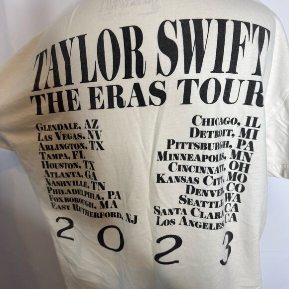 Taylor Swift The Eras Tour 2023 Concert T-Shirt Medium Graphic Band Tee - Picture 4 of 6
